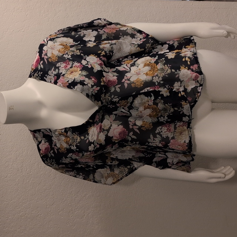 Parisian Collection Multicolored Floral Open Top